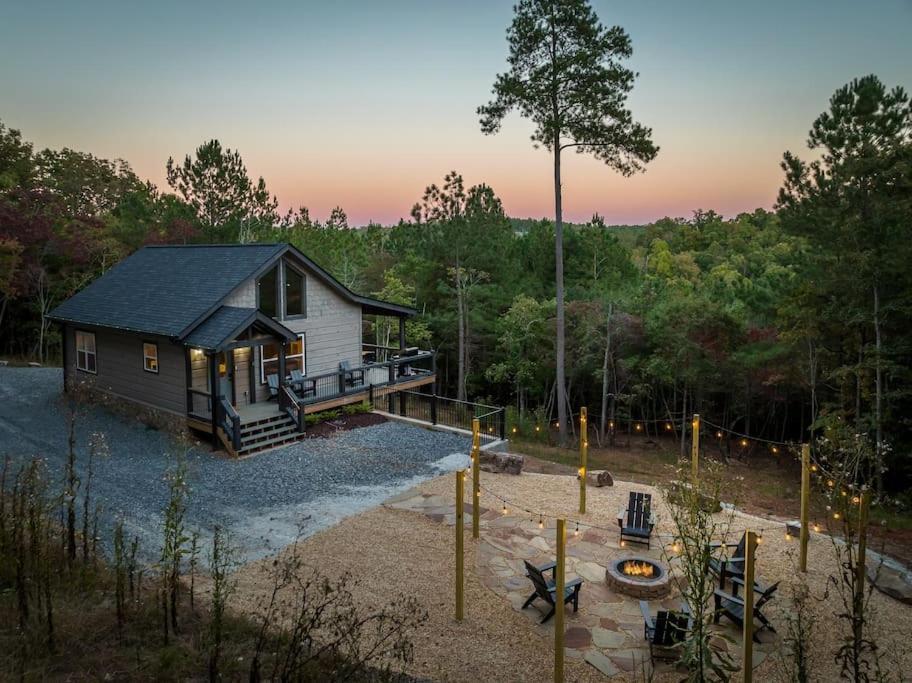 The Llaguna Lodge - New Cabin, Sleeps 10, Fire Pit, Hot Tub, In Blue Ridge , Ga Экстерьер фото